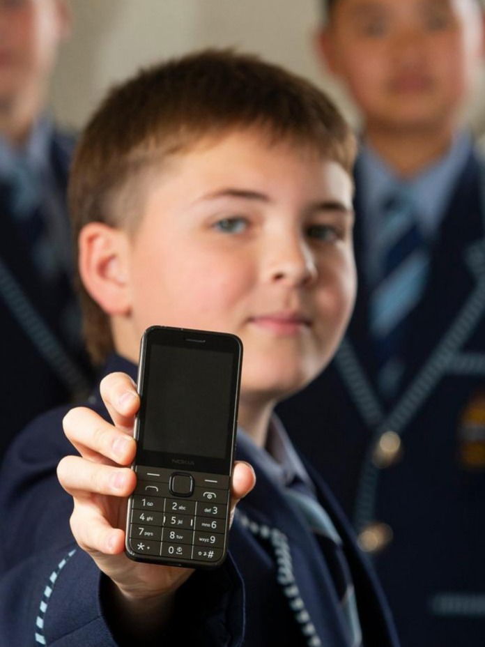 Elite WA school's major move on smartphones and social media